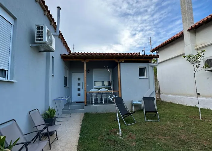 Seashore House Makri