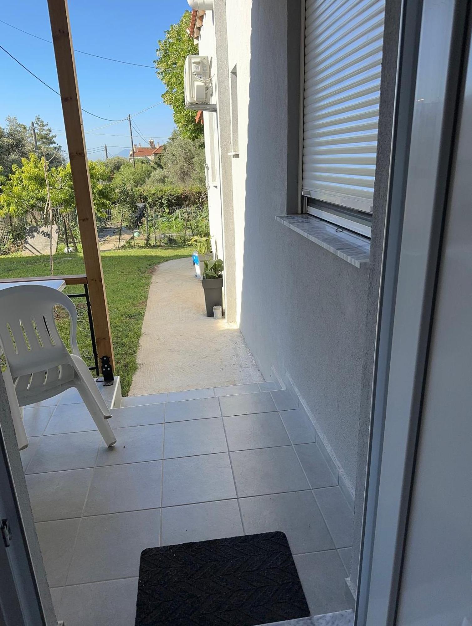 Seashore House Makri *